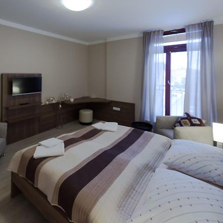 Penzion Apartmany Resident Poděbrady Buitenkant foto