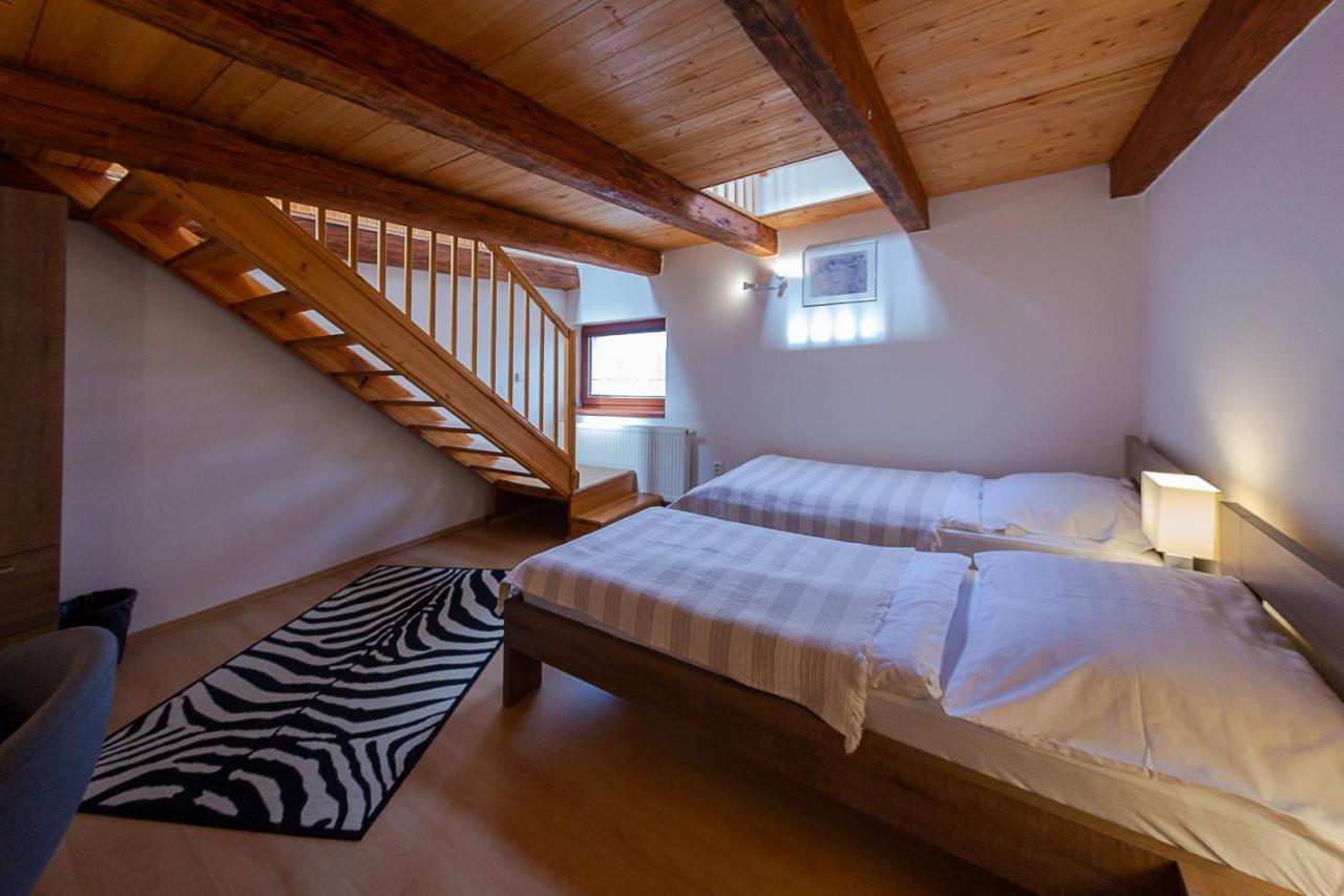 Penzion Apartmany Resident Poděbrady Buitenkant foto