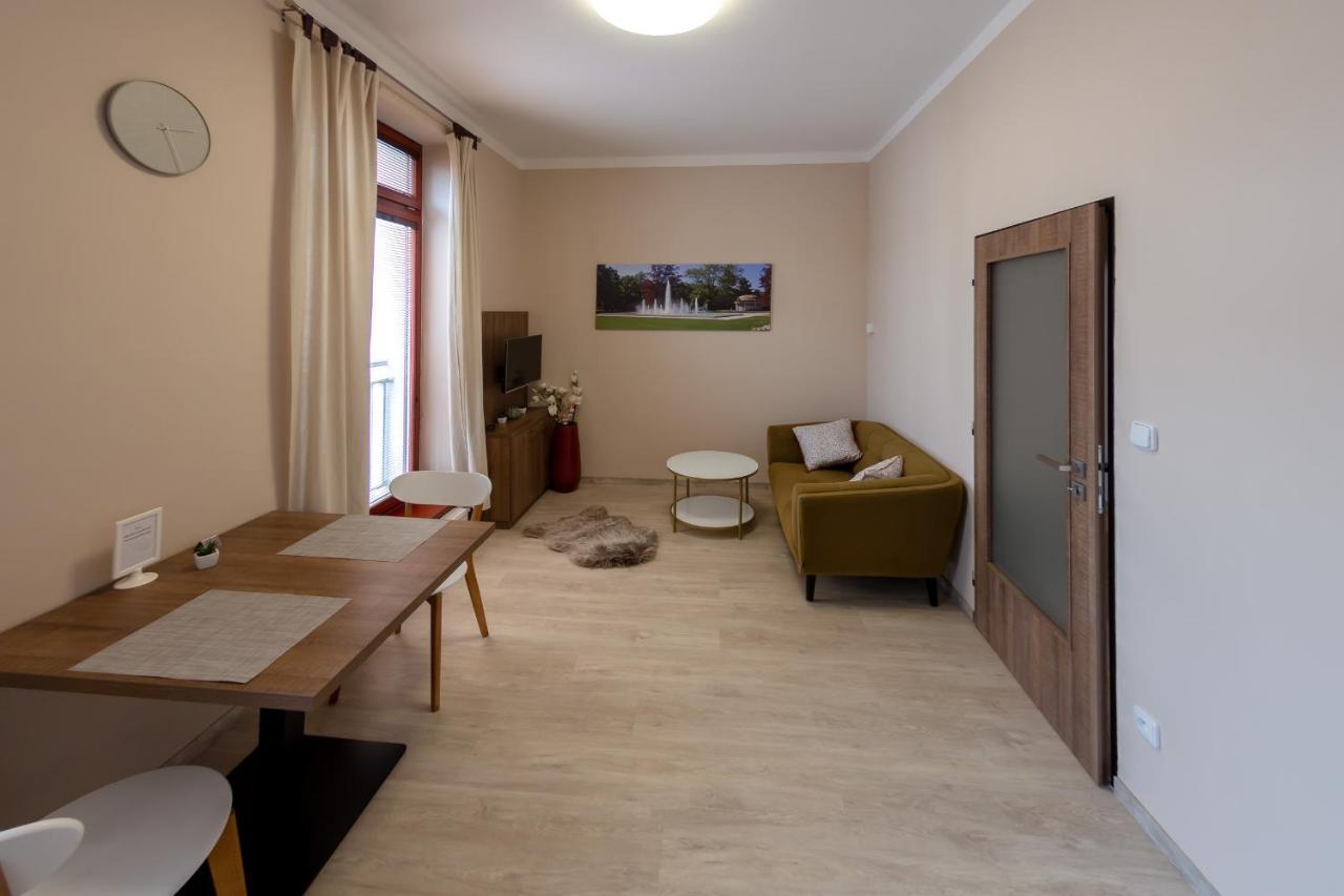 Penzion Apartmany Resident Poděbrady Buitenkant foto