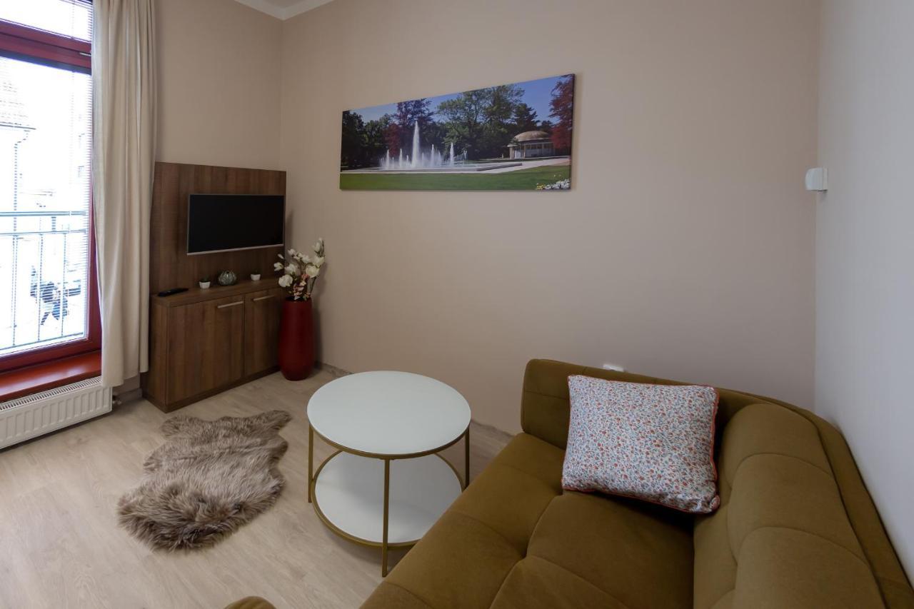 Penzion Apartmany Resident Poděbrady Buitenkant foto