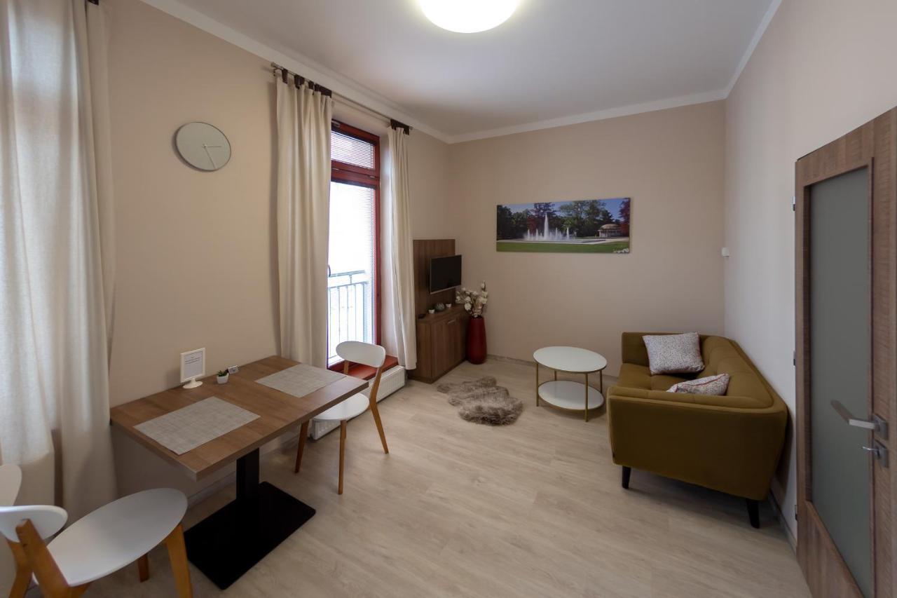 Penzion Apartmany Resident Poděbrady Buitenkant foto