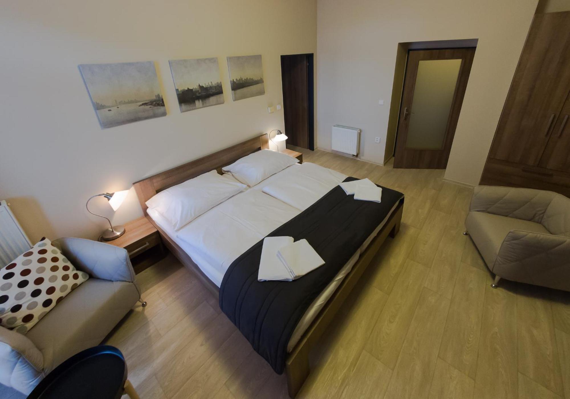 Penzion Apartmany Resident Poděbrady Buitenkant foto