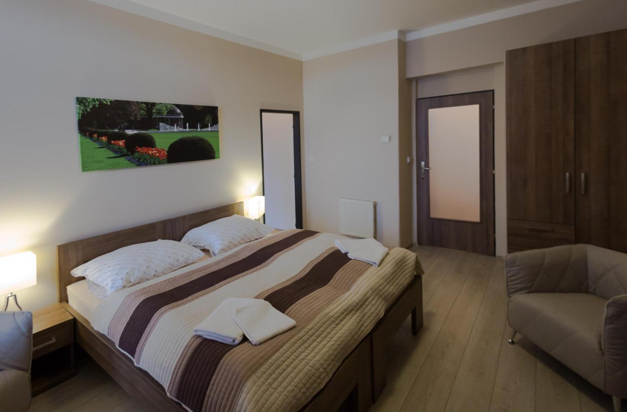 Penzion Apartmany Resident Poděbrady Buitenkant foto