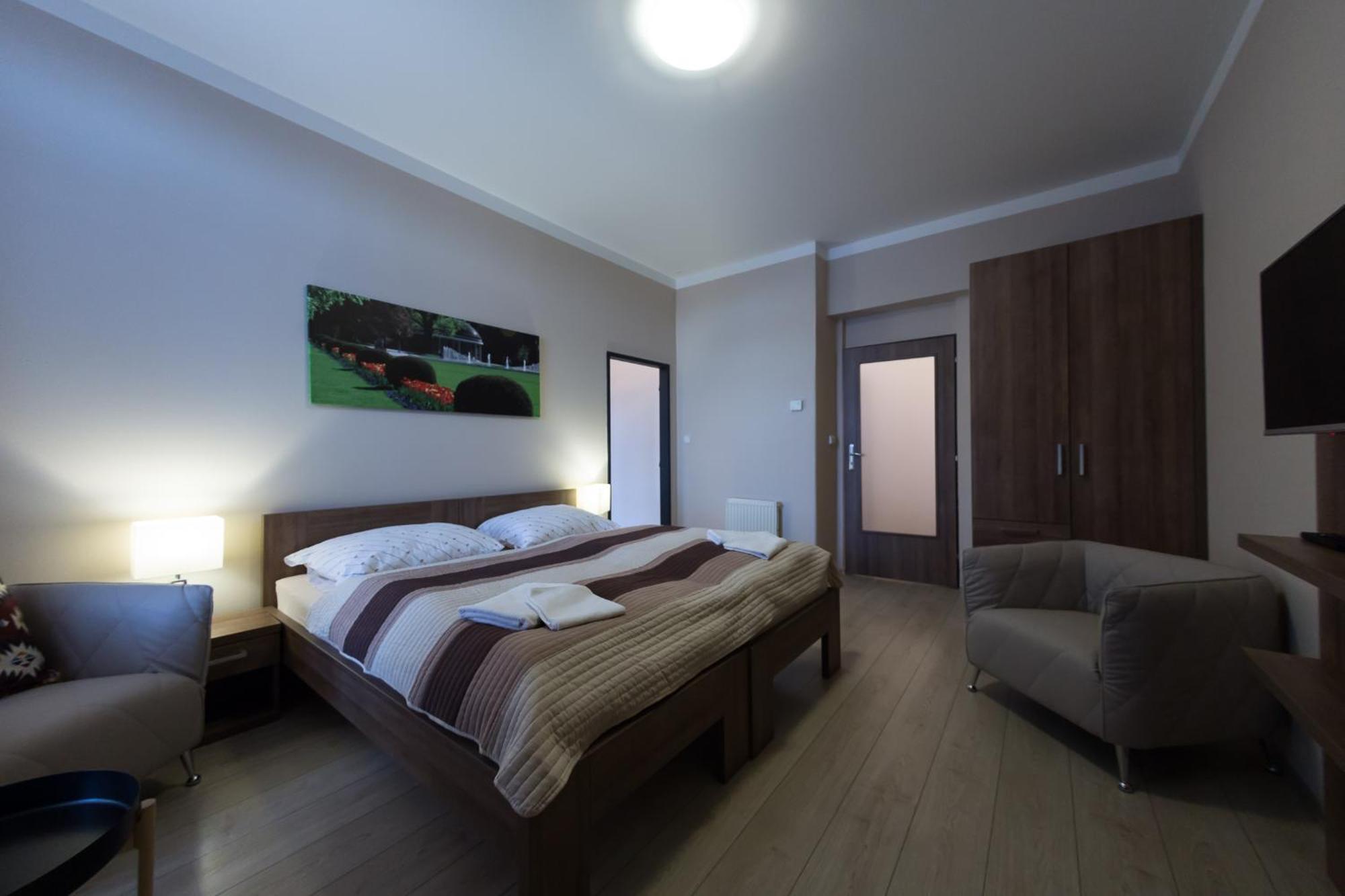 Penzion Apartmany Resident Poděbrady Buitenkant foto