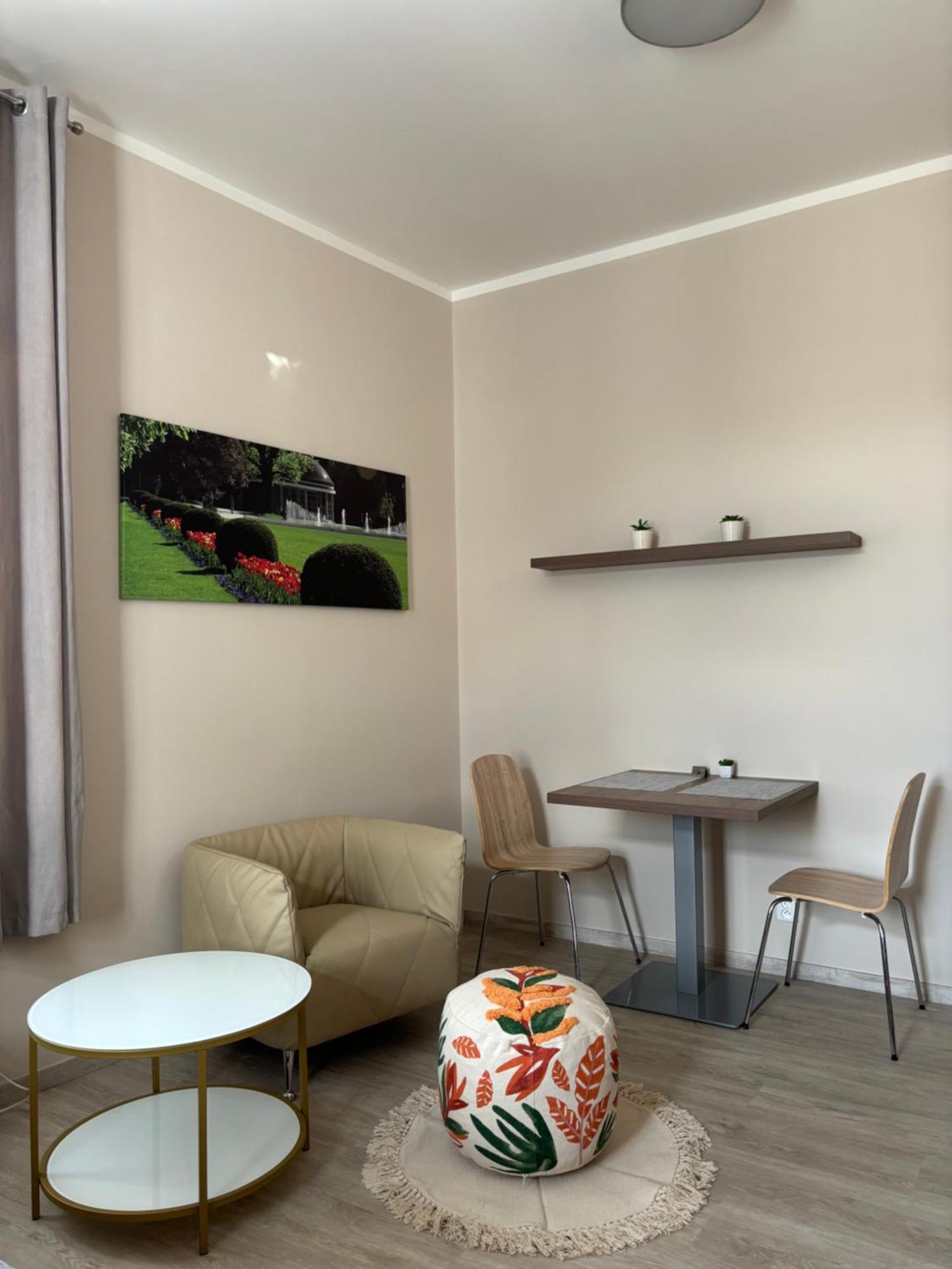Penzion Apartmany Resident Poděbrady Buitenkant foto