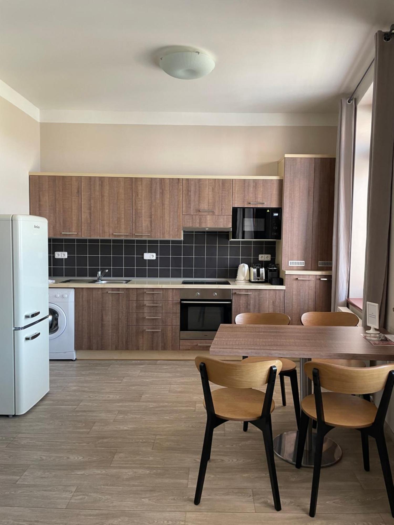 Penzion Apartmany Resident Poděbrady Buitenkant foto