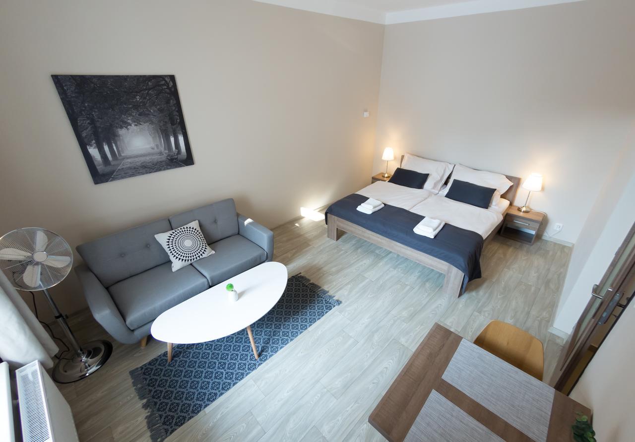Penzion Apartmany Resident Poděbrady Buitenkant foto