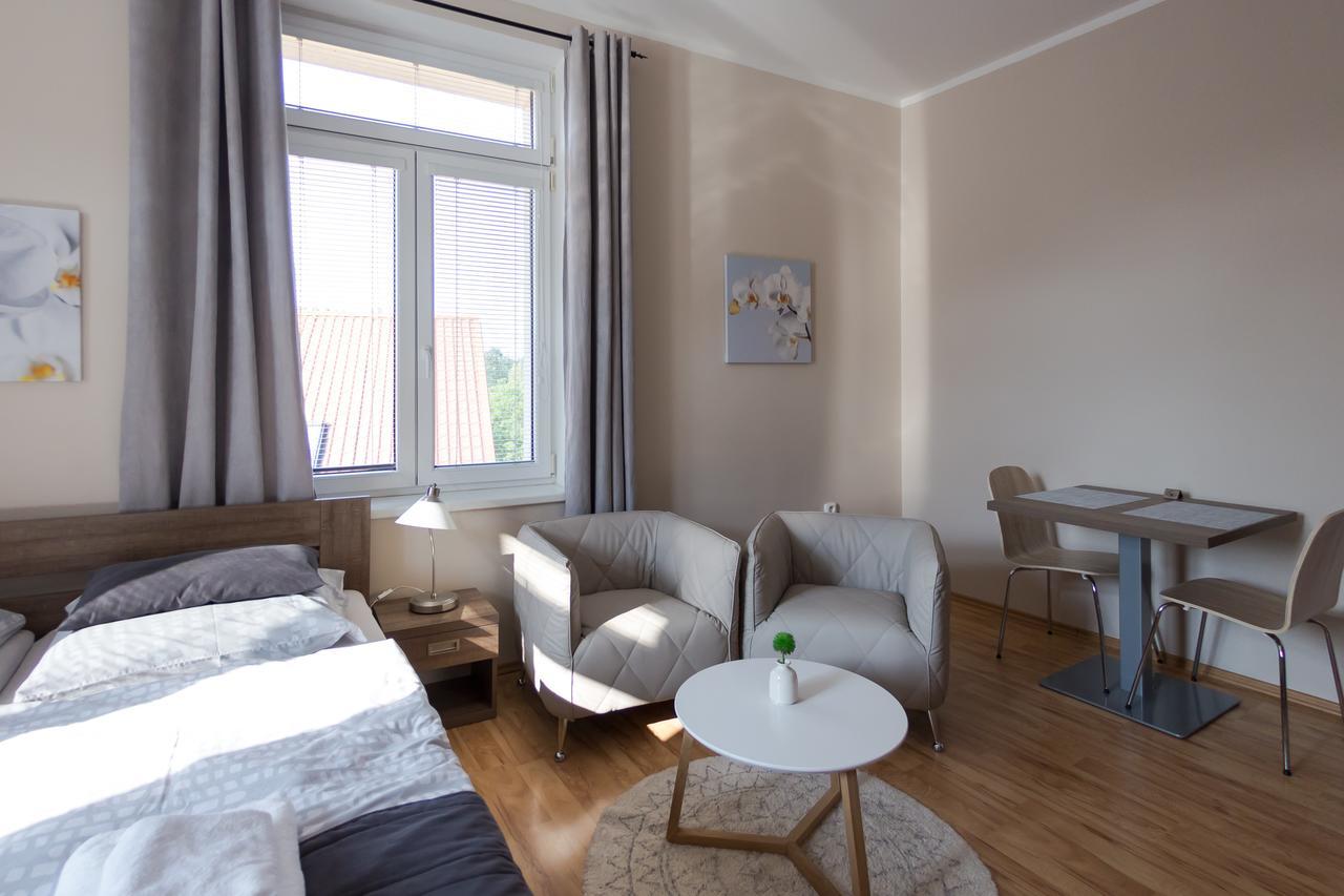Penzion Apartmany Resident Poděbrady Buitenkant foto