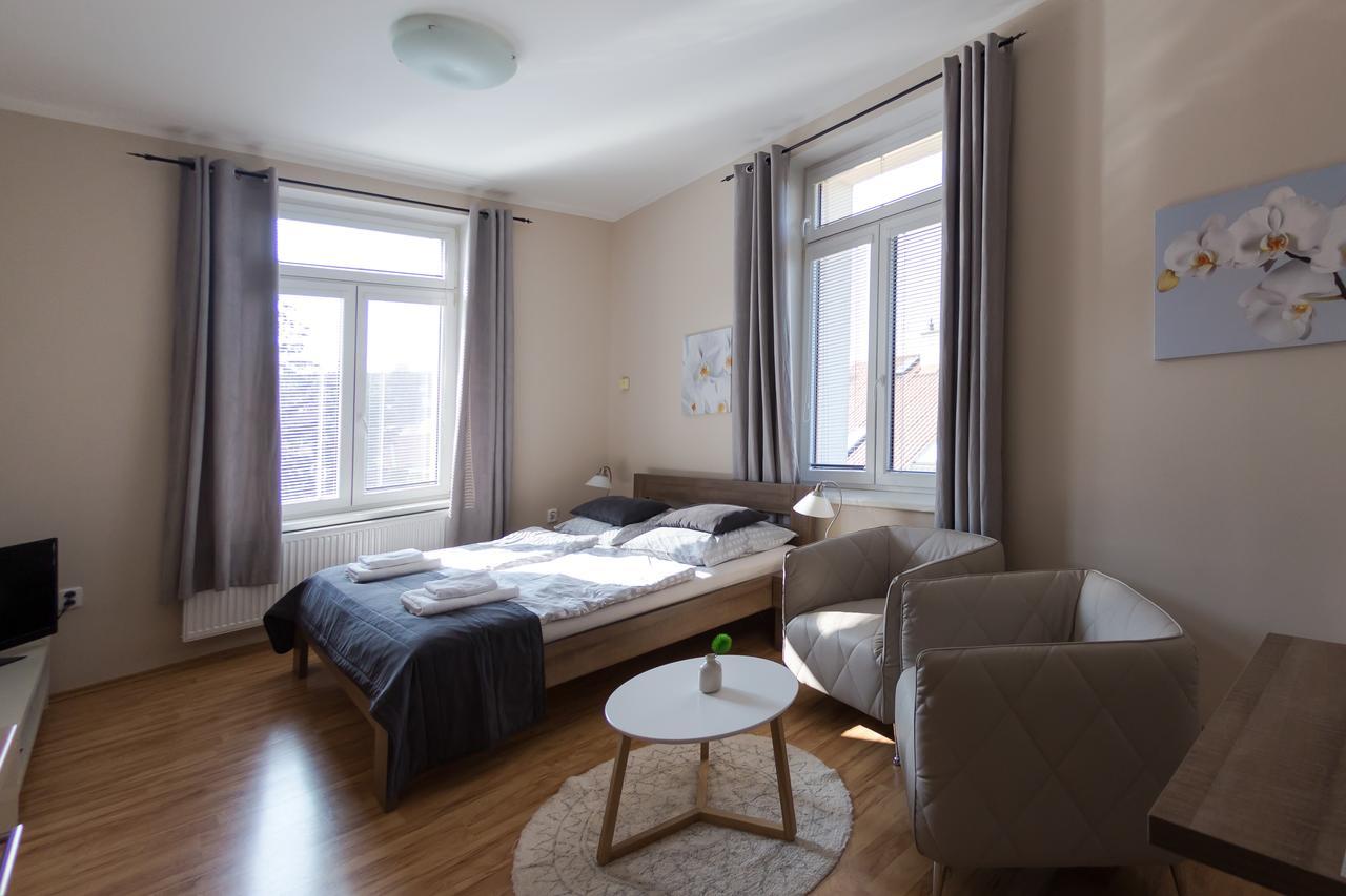 Penzion Apartmany Resident Poděbrady Buitenkant foto