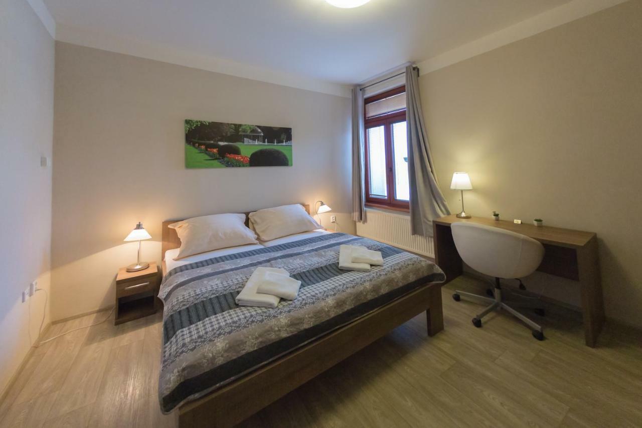 Penzion Apartmany Resident Poděbrady Buitenkant foto